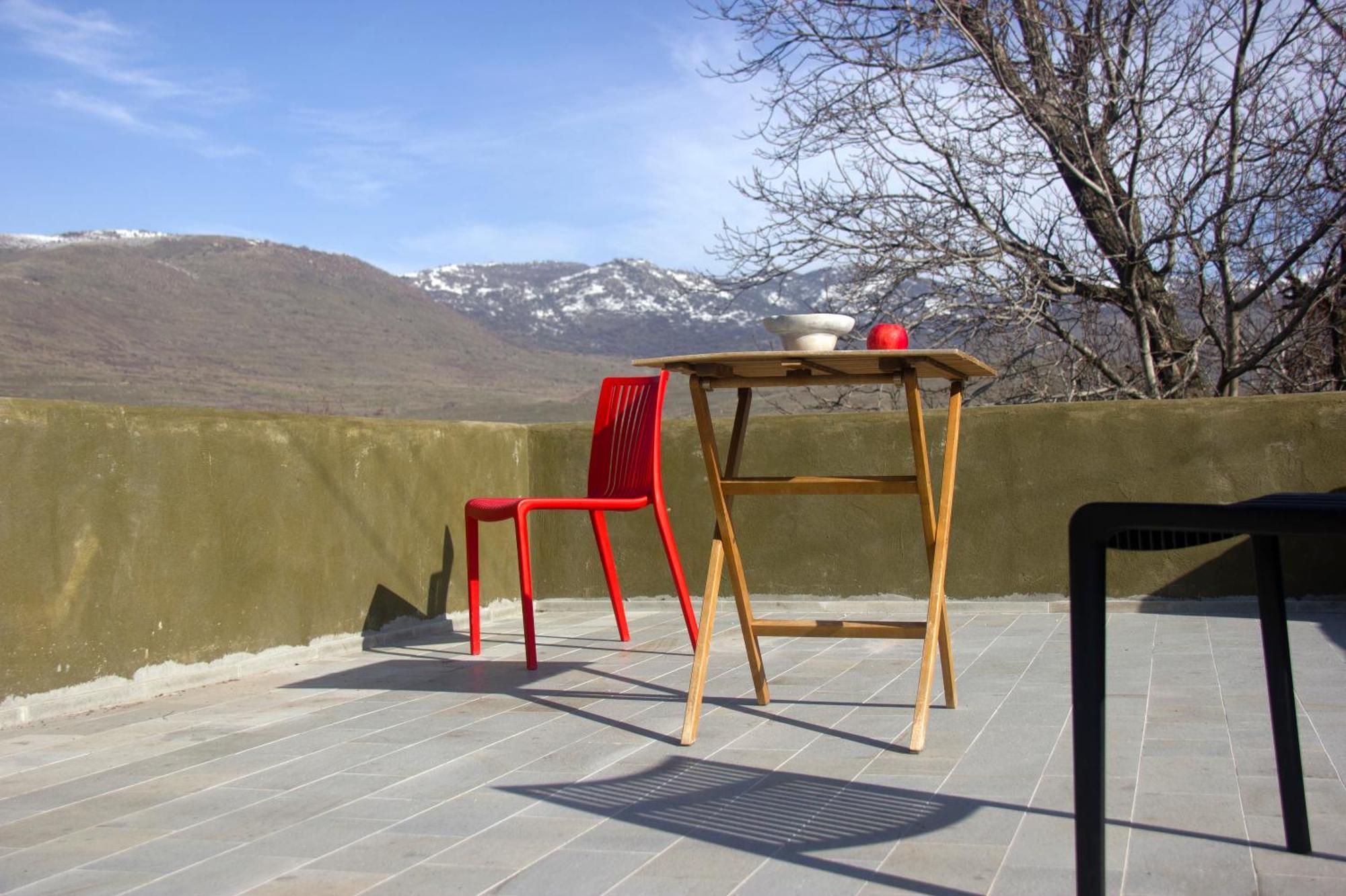Zove Rural Cottage With Garden Views K'arashamb Exterior foto